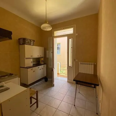 Logement Situe A 2 Pas De La Apartmán