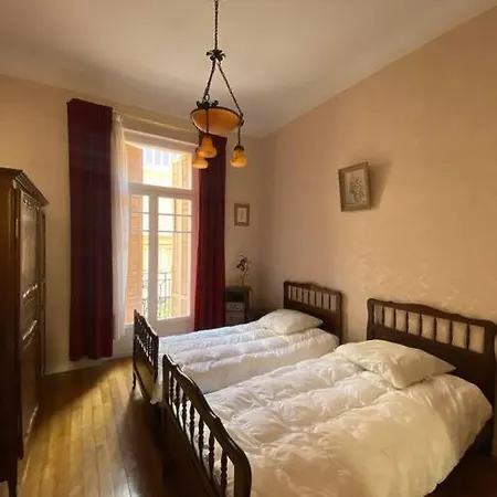 Logement Situe A 2 Pas De La *